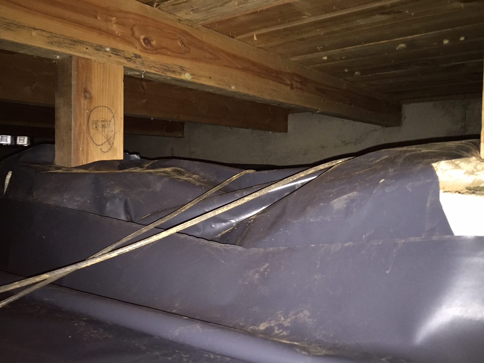 vapor barrier in crawl space